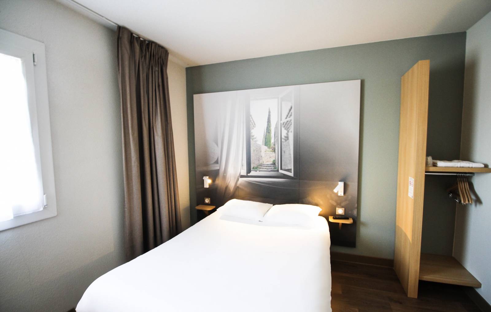 La chambre familiale de l'hôtel B&B Montélimar Sud à Montélimar