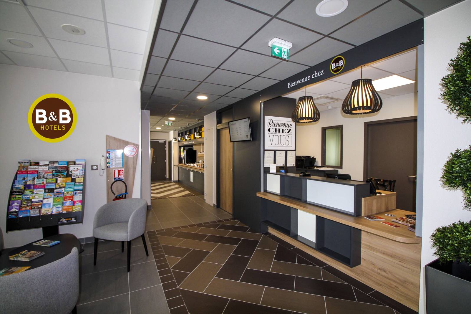 L'entrée de l'hôtel B&B Montélimar Sud à Montélimar