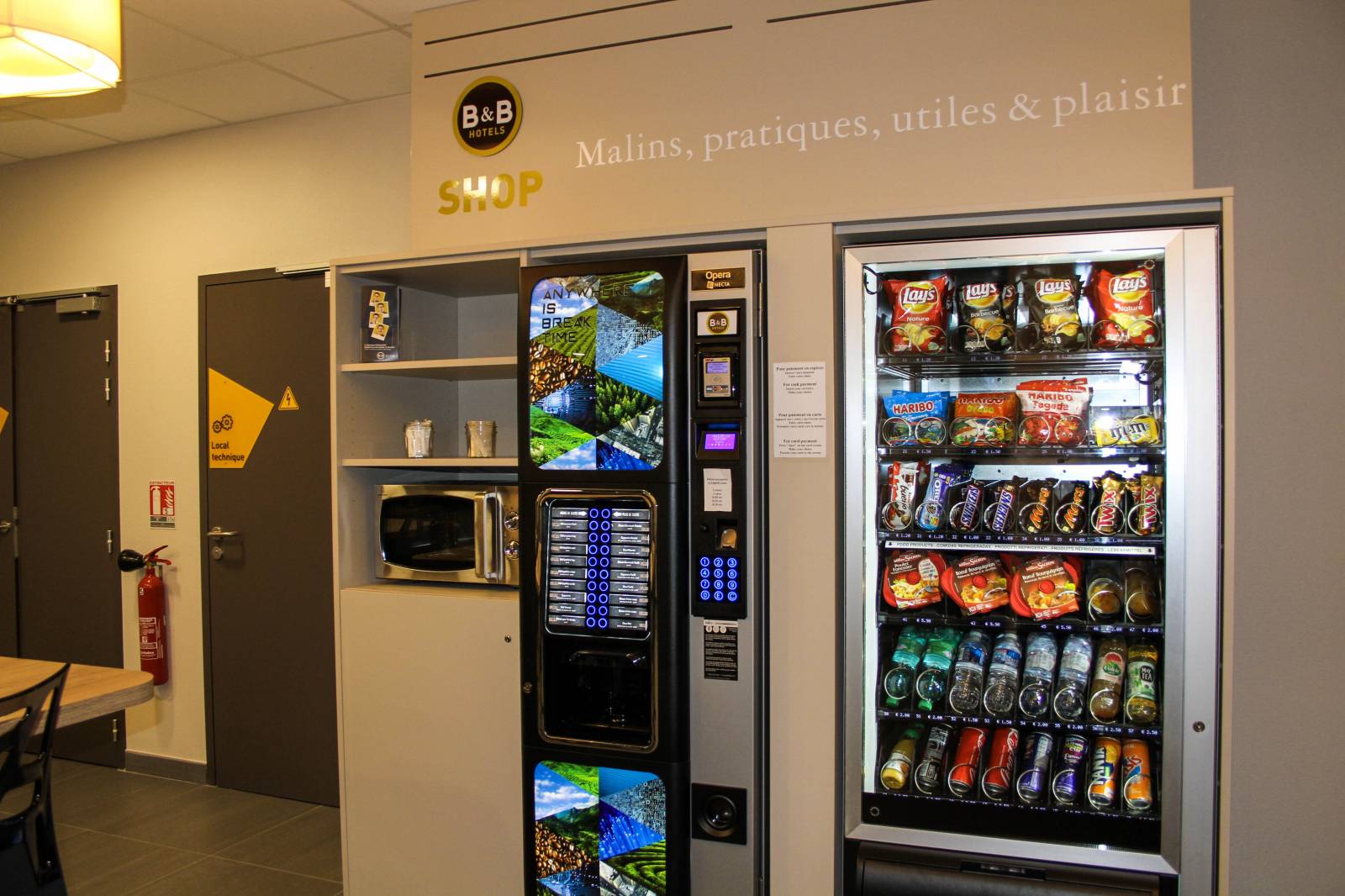 Le distributeur snacky sucré salé chaud froid de l'hôtel B&B Montélimar Sud à Montélimar