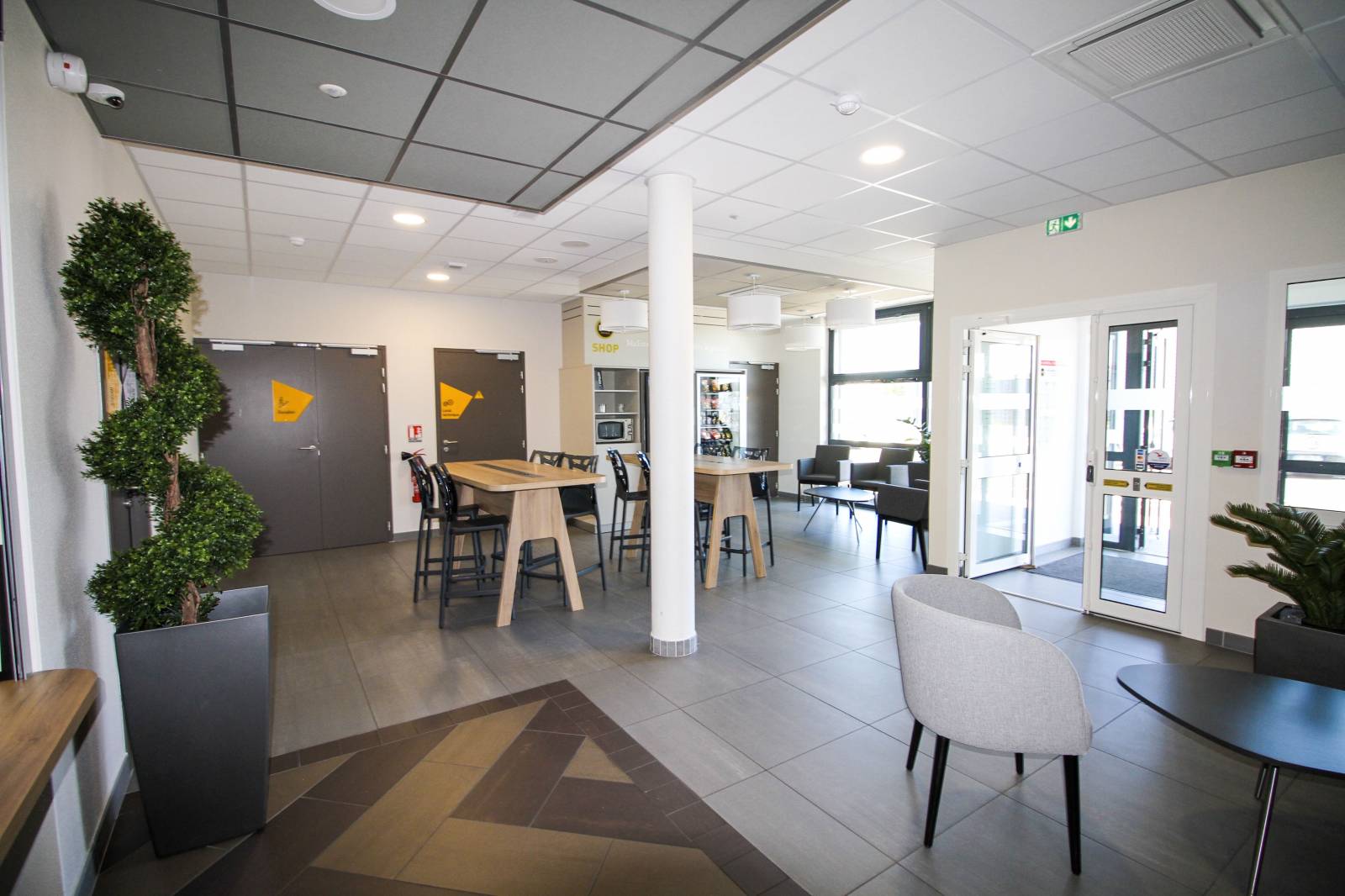 La réception de l’hôtel B&B Montélimar Sud à Montélimar