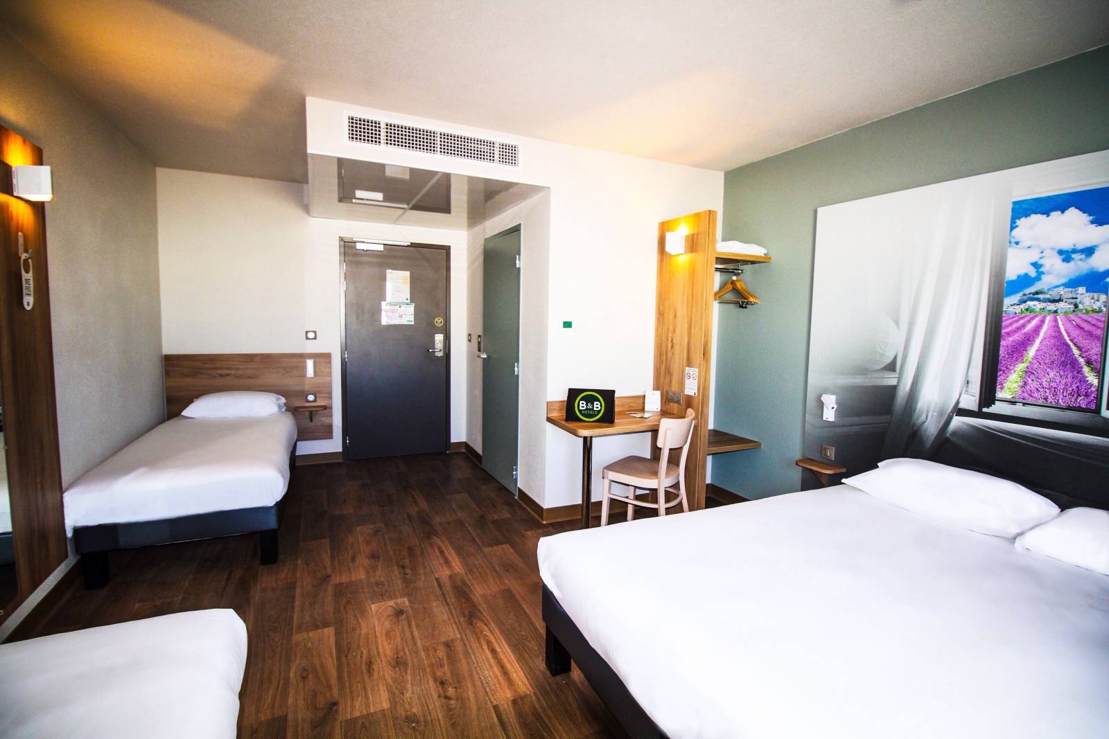 La chambre 4 personnes du B&B HOTEL Montélimar Sud à Montélimar