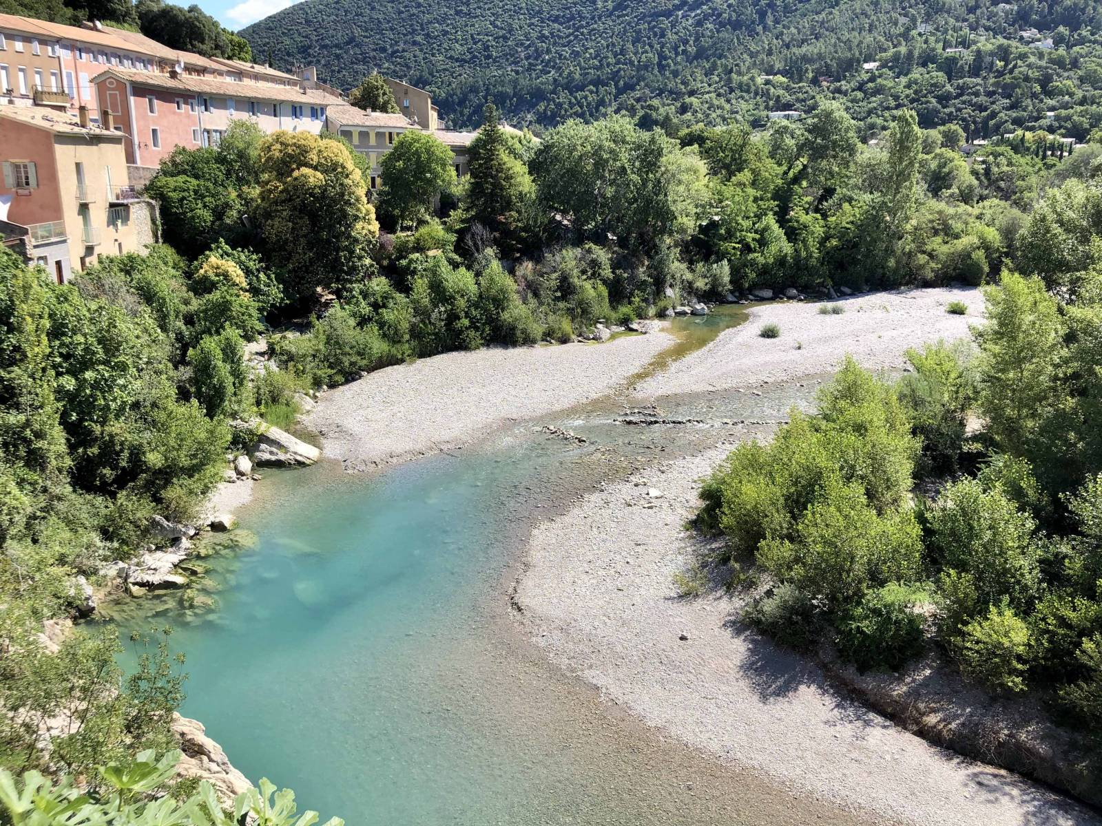 Les berges de l'Eygues à Nyons