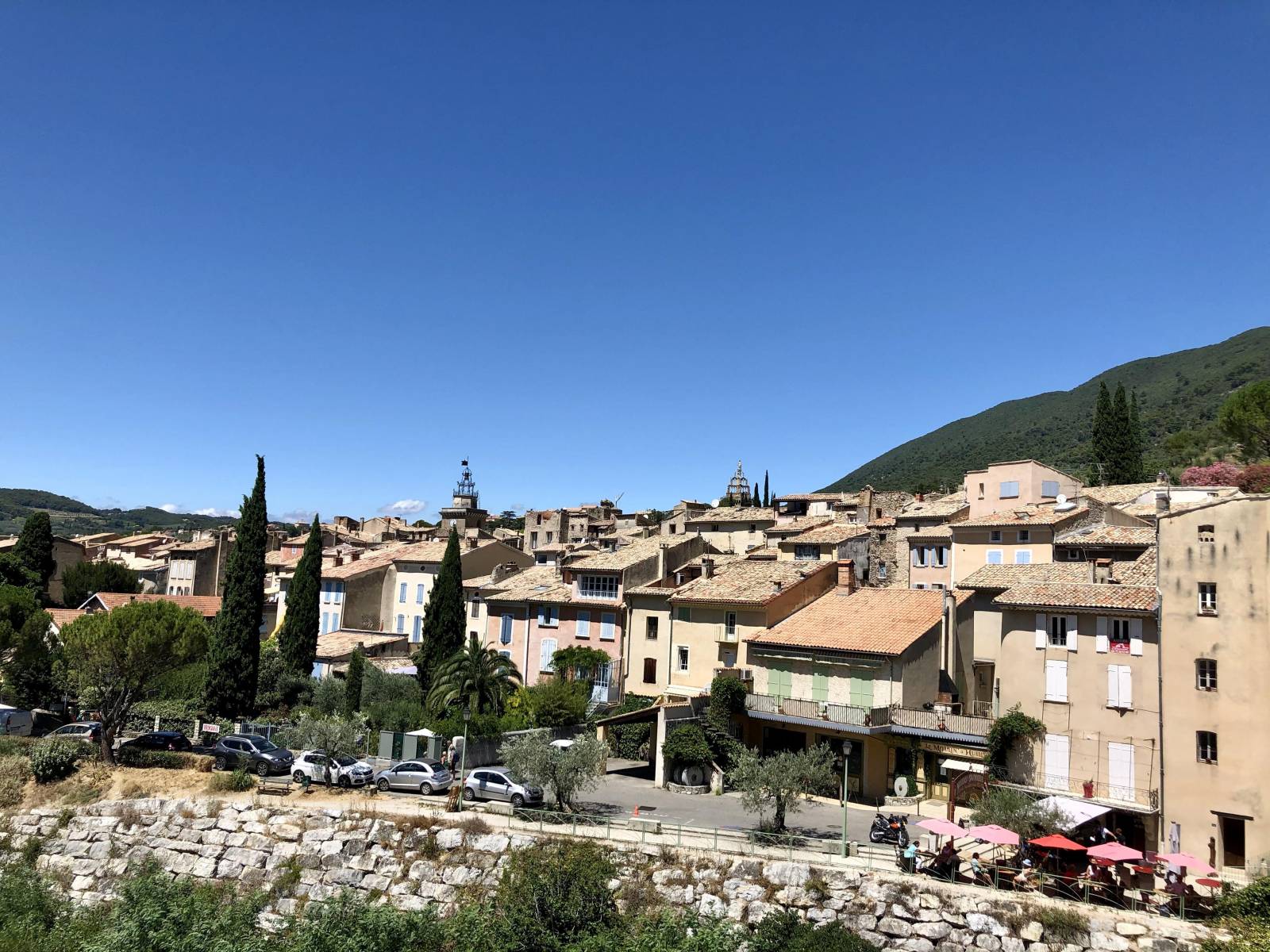 Vue des bords de l'Eygues à Nyons