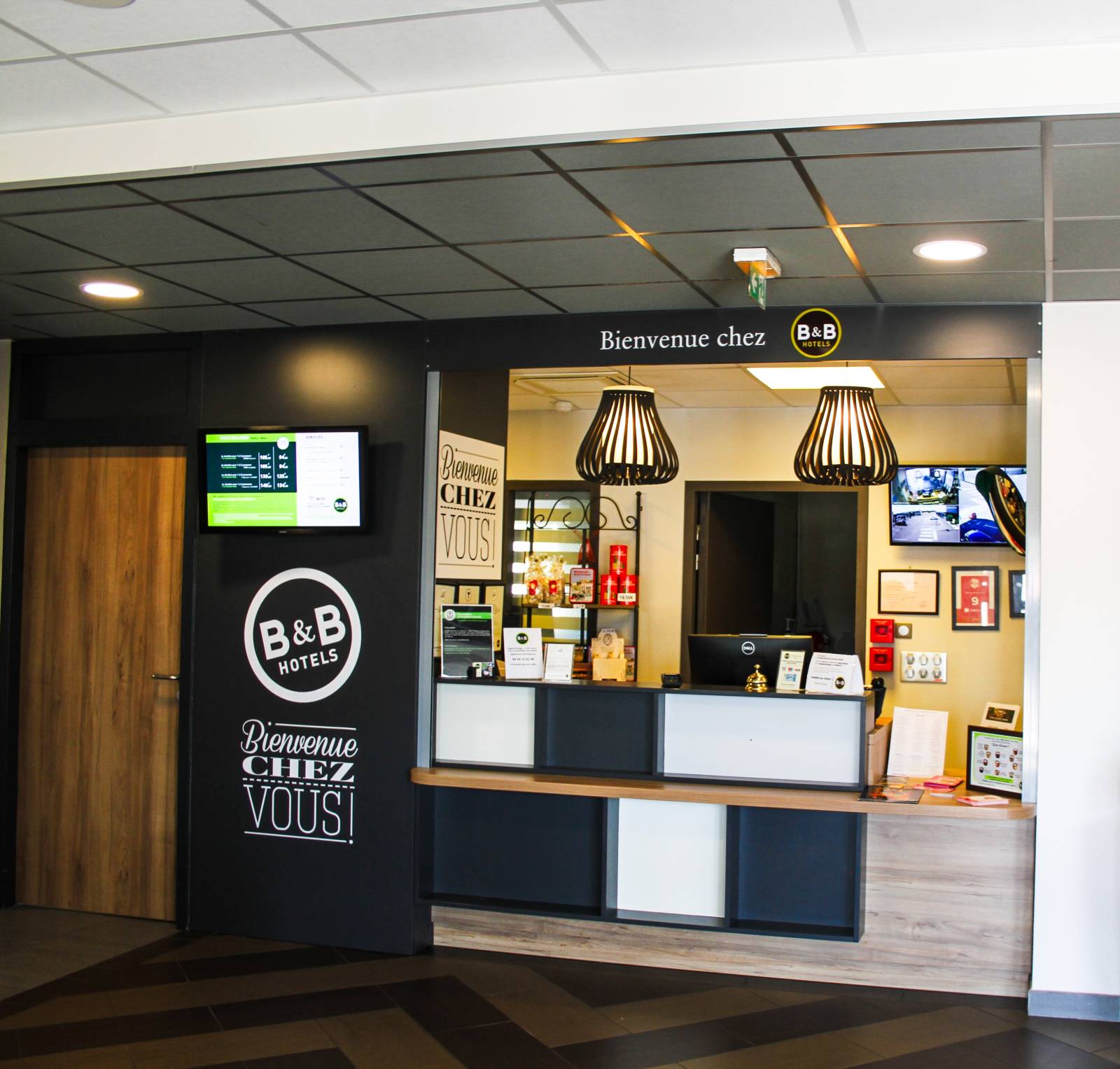 La réception toujours ouverte du B&B HOTEL Montélimar Sud