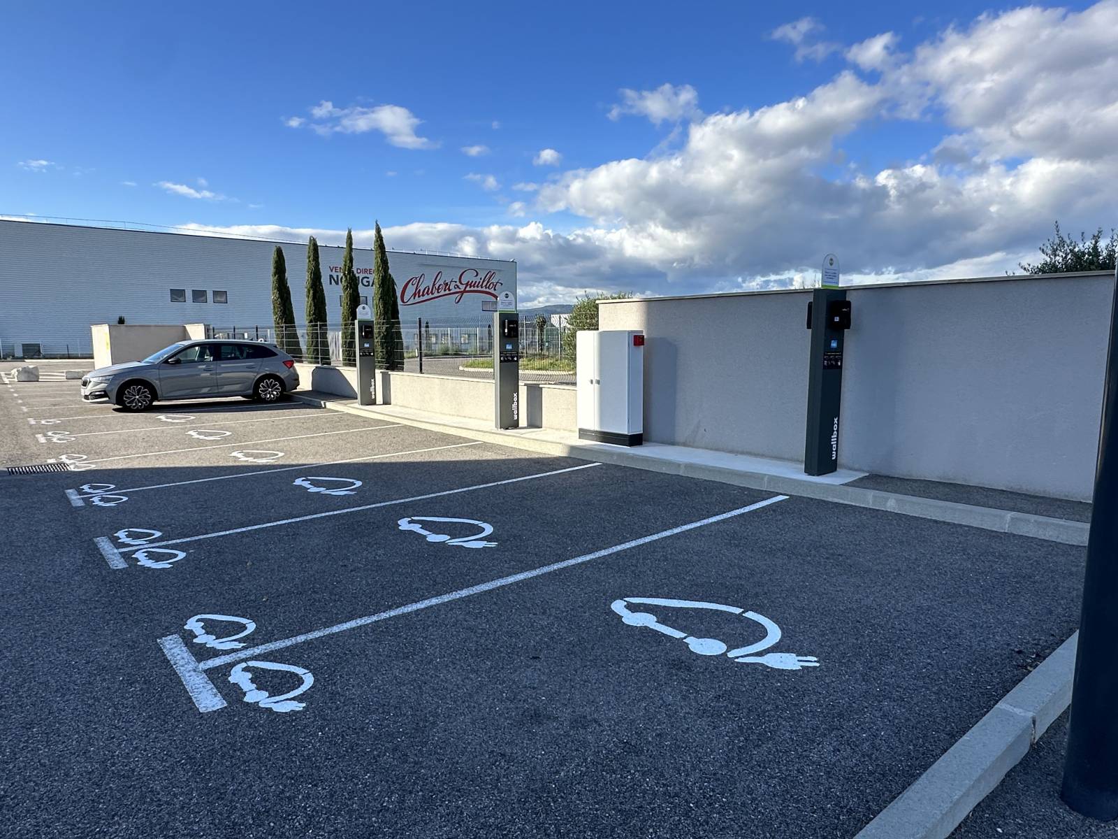 Les bornes de recharge Freshmile du B&B HOTEL Montélimar Sud à Montélimar