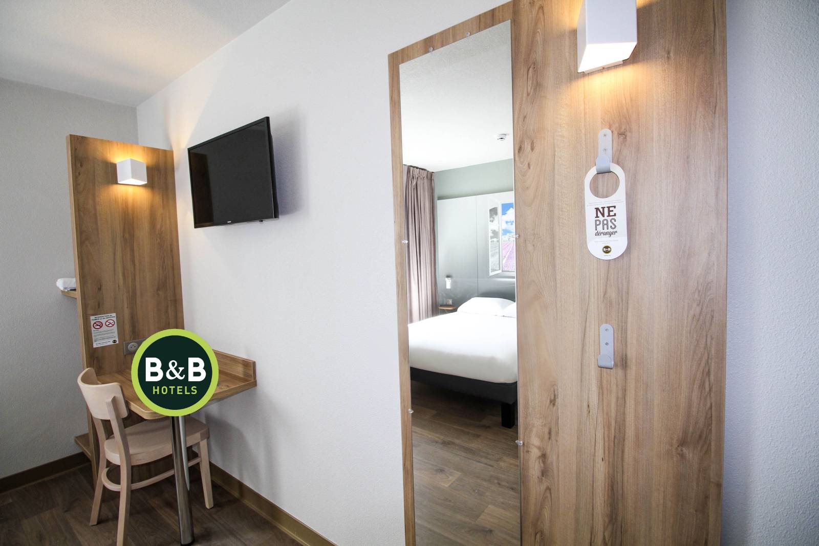 La chambre PMR de l'hôtel B&B Montélimar Sud à Montélimar