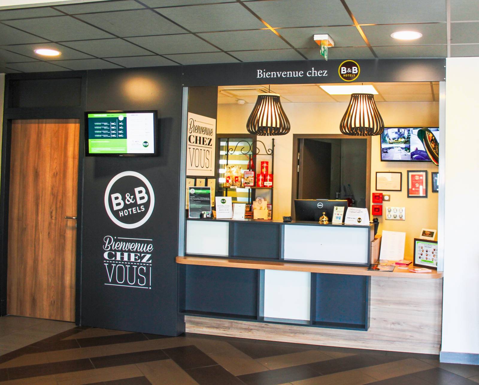 Une réception ouverte non-stop au B&B HOTEL Montélimar Sud