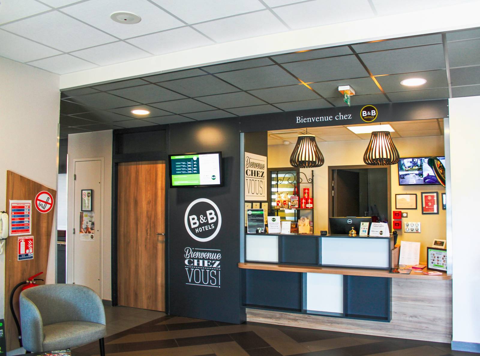 La réception toujours ouverte du B&B HOTEL Montélimar Sud à Montélimar