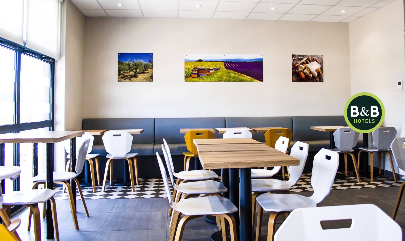 La salle de petit déjeuner du B&B HOTEL Montélimar Sud