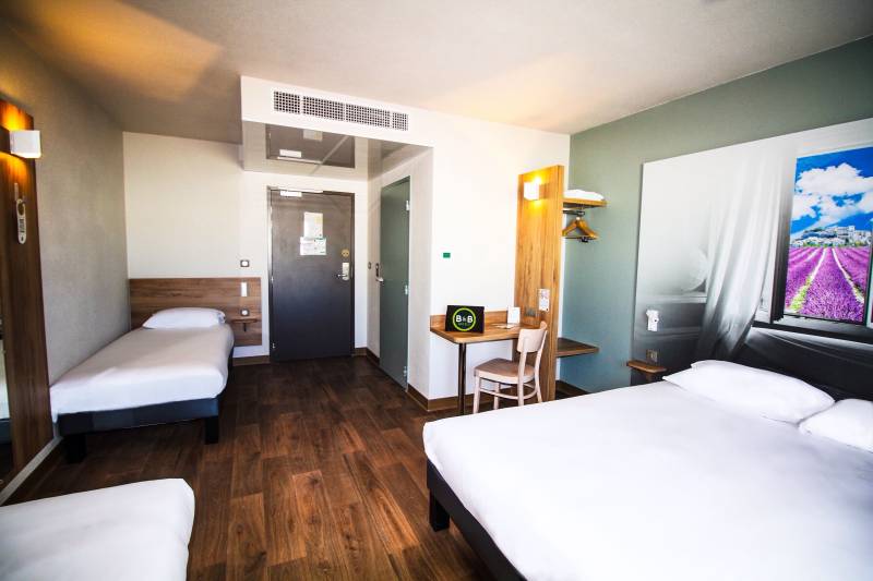 La chambre pour 4 personnes du BB Hôtel Montélimar Sud à Montélimar