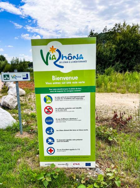 Un panneau signalétique de la ViaRhôna