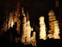 les stalagmites de l'Aven d'Orgnac 
